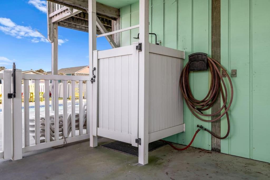 Pool Haven Ocean View Oak Island Exterior foto