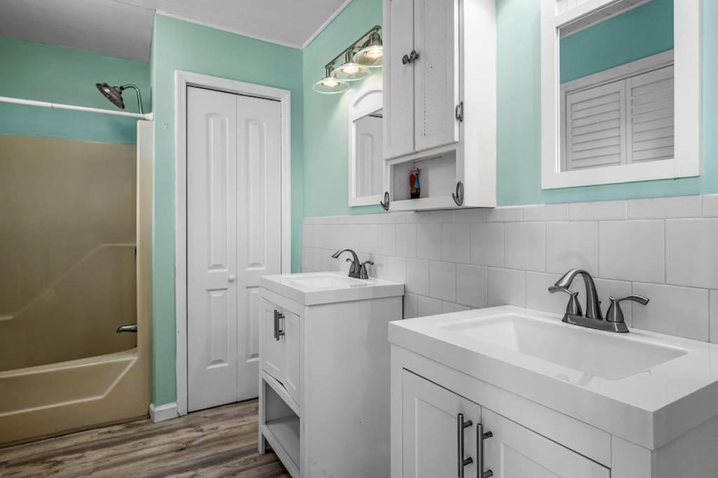 Pool Haven Ocean View Oak Island Exterior foto